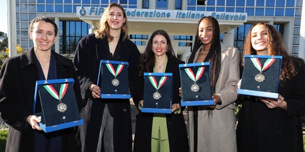 Le azzurre del volley insignite dal Coni con i Collari D'oro