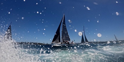 Tragedia in Australia, morti due velisti. Ma la gara non si ferma