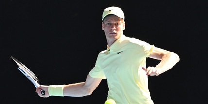 Sinner vince il primo match del 2025: tutte le reazioni, rivivi la diretta