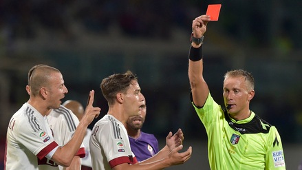 Ely, che ingenuità. E’ rigore su Ilicic