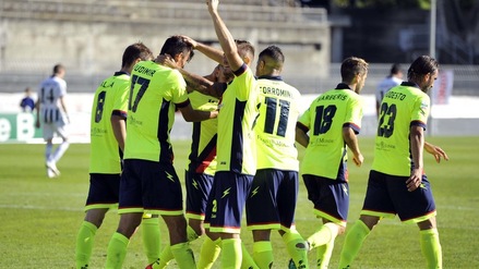 Crotone, il sogno continua: Budimir stende l'Ascoli