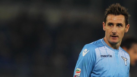 Calciomercato Lazio, il Barcellona vuole Klose