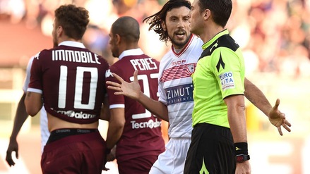 Serie A, la moviola: rigori, è tutto sbagliato