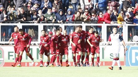 Serie B, Trapani-Cagliari 2-2: Rastelli perde il primato