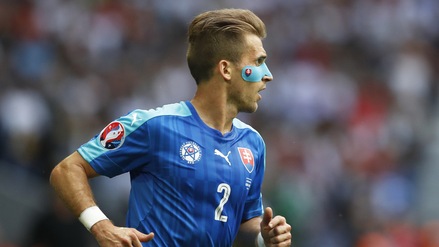 Germania-Slovacchia, per Pekarik mascherina "patriottica" dopo la gomitata