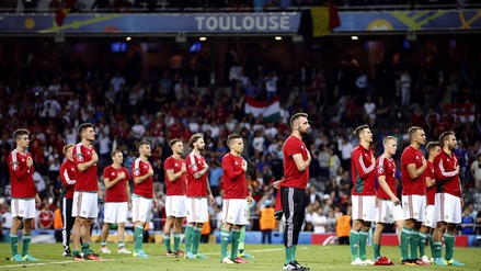 Euro 2016, Ungheria da brividi: canta l'inno con i tifosi