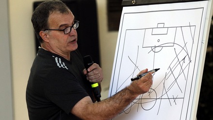 Calciomercato, Lazio-Bielsa: per Lotito si fa a tutti i costi