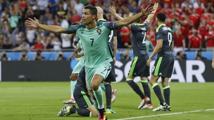 Euro 2016, Portogallo-Galles 2-0: Cristiano Ronaldo trascina i suoi in finale