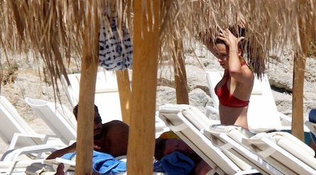 Juventus, Khedira segna il gol più bello dell'estate: la sexy Adriana Lima