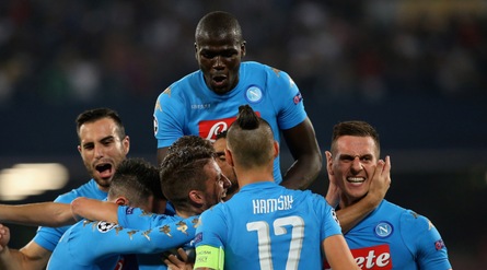 Champions League, Napoli-Benfica 4-2. Hamsik, Mertens e Milik, il San Paolo fa festa