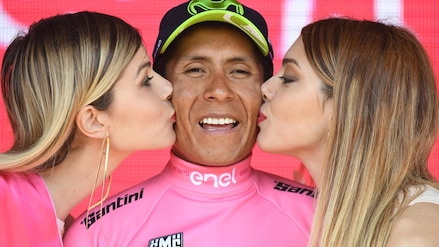 Giro d'Italia, Quintana si riprende la maglia rosa: che festa sul podio!