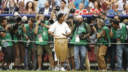 Mondiali Russia 2018, Ronaldinho suona alla cerimonia di chiusura