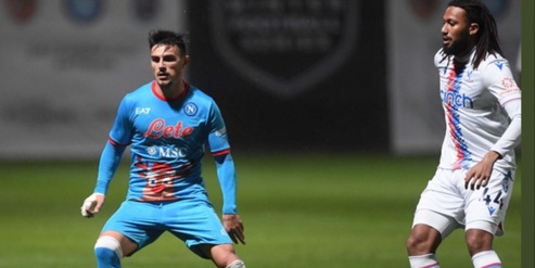 Napoli, la maglia di Natale fa impazzire i tifosi