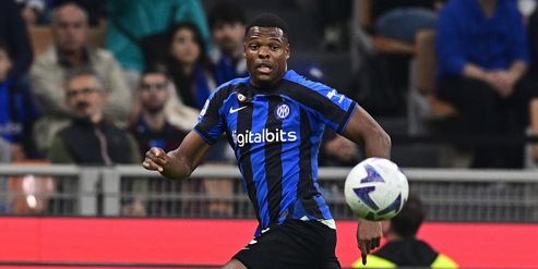 Inter, anche lo United si lancia su Dumfries