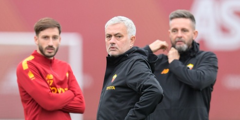 Mourinho, fino a giugno solamente la Roma