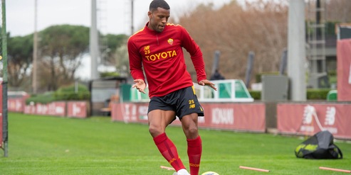 Wijnaldum, sorrisi e lavoro ad Albufeira: tutto sulle sue condizioni