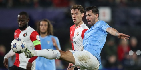 Lazio, il vestito sbagliato