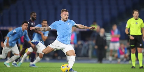 Lazio-Fiorentina: Immobile e quel pallone color piombo