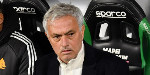 Arbitri e Var: perché Mourinho, Ranieri, Motta, De Laurentiis (e non solo) ce l'hanno con loro