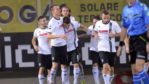 Serie B, tardivi pagamenti: deferito il Cesena