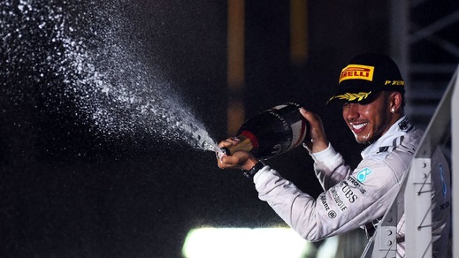 F1 Mercedes, Hamilton: «Vincere come i più grandi»