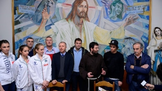 Volley:  I campioni servono  alla mensa di Opera