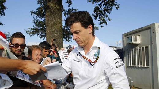 F1 Mercedes, Wolff: «Con Nico e Lewis anche nel 2015»