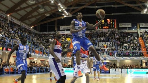 Basket Serie A, Sassari: via Sosa, arriva Poeta?