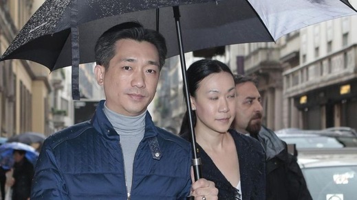 FOTO Milan, Mr Bee in centro: shopping aspettando Berlusconi