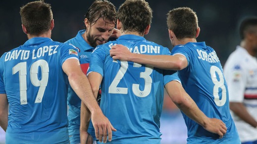 Il Napoli vola: poker di Benitez a Mihajlovic