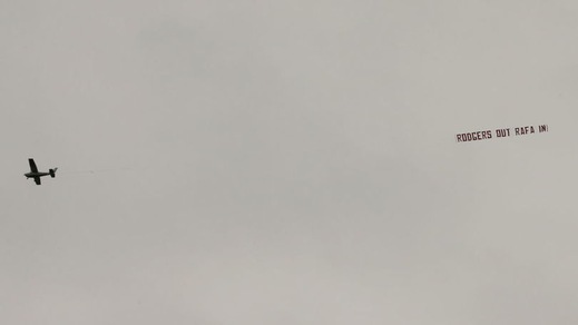 FOTO Liverpool, messaggio nel cielo: «Sì a Benitez»