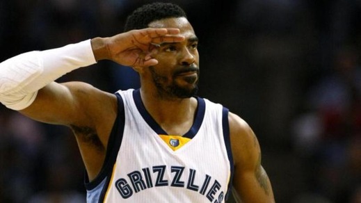 Conley piega Golden State, Atlanta pareggia la serie
