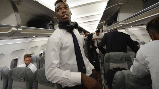 Juve, tifosi in delirio a Torino per il ritorno della squadra