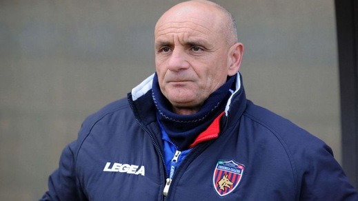 Il Cosenza alza al cielo la Coppa Italia di Lega Pro