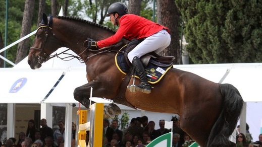 Piazza di Siena, prima vittoria italiana con Previtali in sella ad Ambra