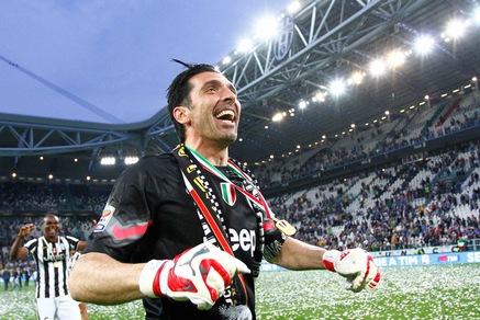 Buffon, dal Parma alla Juventus, 20 anni da numero uno