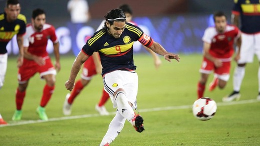 Calciomercato: no a Cavani, Juve in quota su Falcao