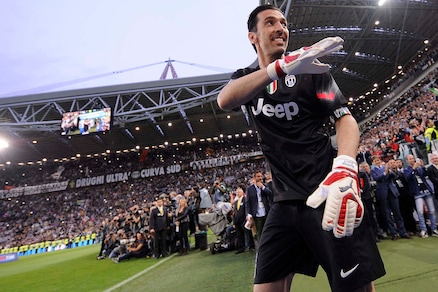 Buffon: «Io lasciato solo. Carrarese addio»