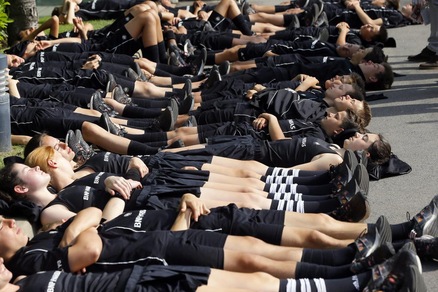 Roland Garros, a Parigi momento di relax per i raccattapalle