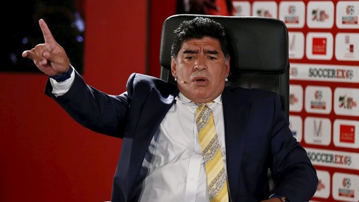 Fifa, Maradona scala le quote
