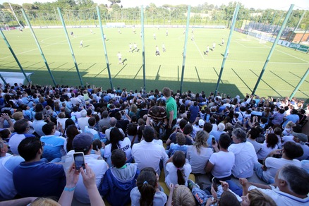 Lazio, entusiasmo a Formello VIDEO. Ma si fa male Biglia FOTO