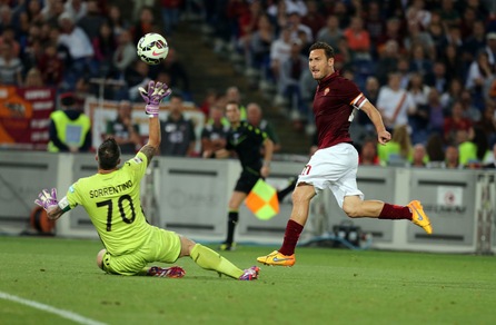 Roma ko, Totti fa 300. Fiorentina quarta, Icardi aggancia Toni