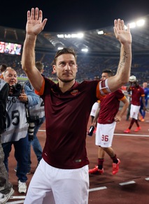 Luis Enrique invita Totti a Berlino per Juve-Barça