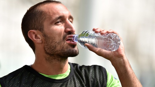 Juve, Chiellini: «Messi non si ferma con i calci»