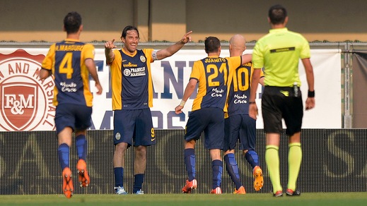 Benussi: «Vorrei restare insieme a Mandorlini»