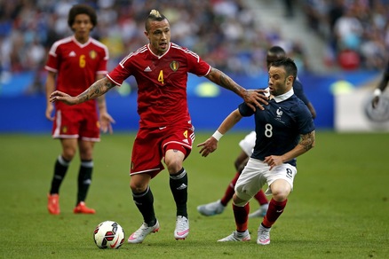 Belgio, poker alla Francia! Segna anche Nainggolan
