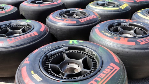 F1 Pirelli, Hembery: «Al lavoro su gomme posteriori»