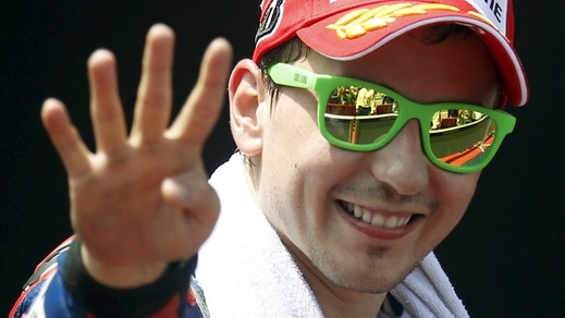 MotoGp Yamaha, Zeelenberg a Lorenzo: «Resta qui e vinci il titolo»