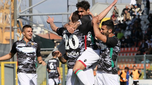 Ternana, su Avenatti Frosinone e Palermo