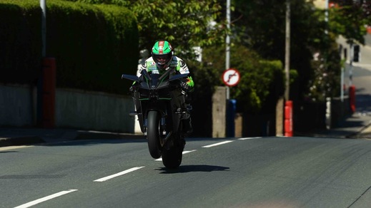 La Kawasaki H2R è un “jet”: 331,2 km/h (foto)